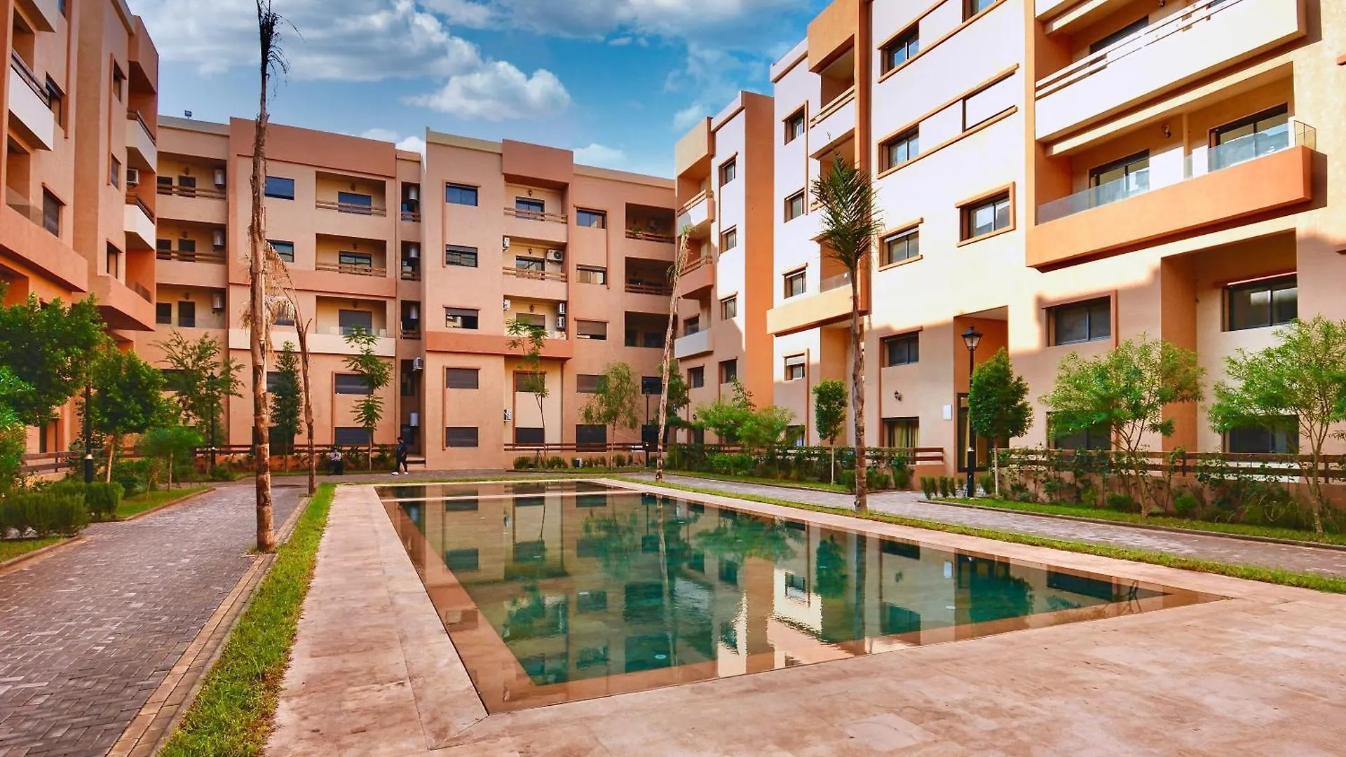 マラケシュDuplex- M Avenue , Swimming Pool , Fibre Optique Wifi , Parking , Gueliz Centreアパートメント 0*, マラケシュ モロッコ