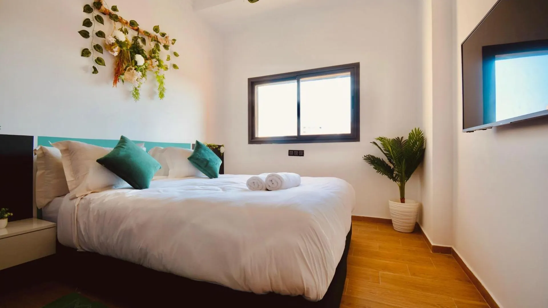 マラケシュDuplex- M Avenue , Swimming Pool , Fibre Optique Wifi , Parking , Gueliz Centreアパートメント アパート