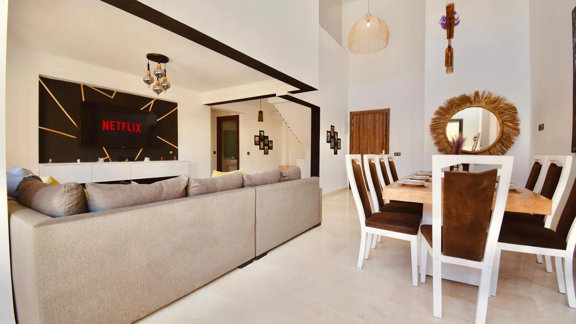 マラケシュDuplex- M Avenue , Swimming Pool , Fibre Optique Wifi , Parking , Gueliz Centreアパートメント 0*, マラケシュ モロッコ